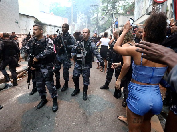 Procura Homem Em  No Rio De Janeiro-86073